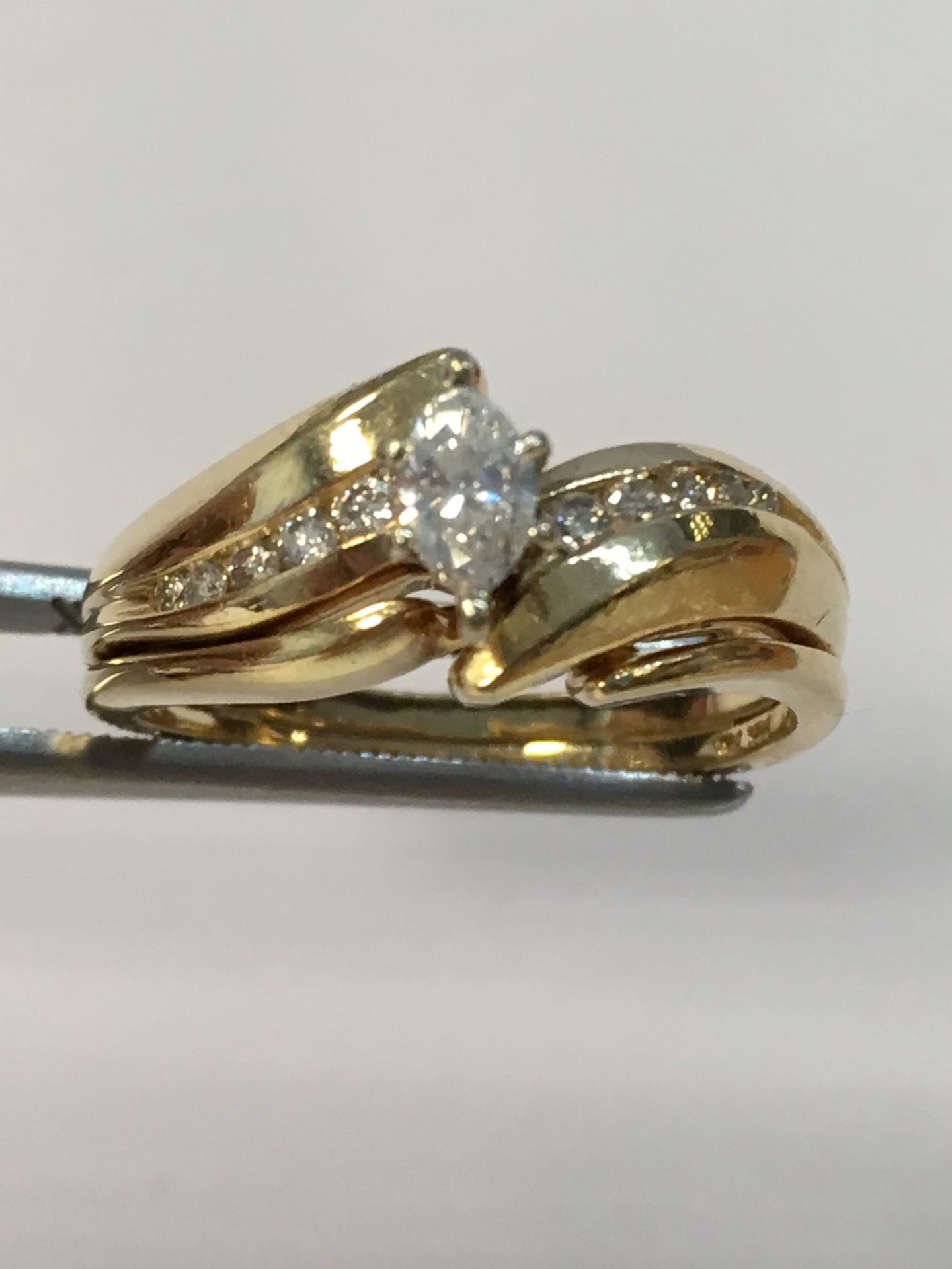 14K Yellow Gold Ring with Marquise Design - Image 3 of 3