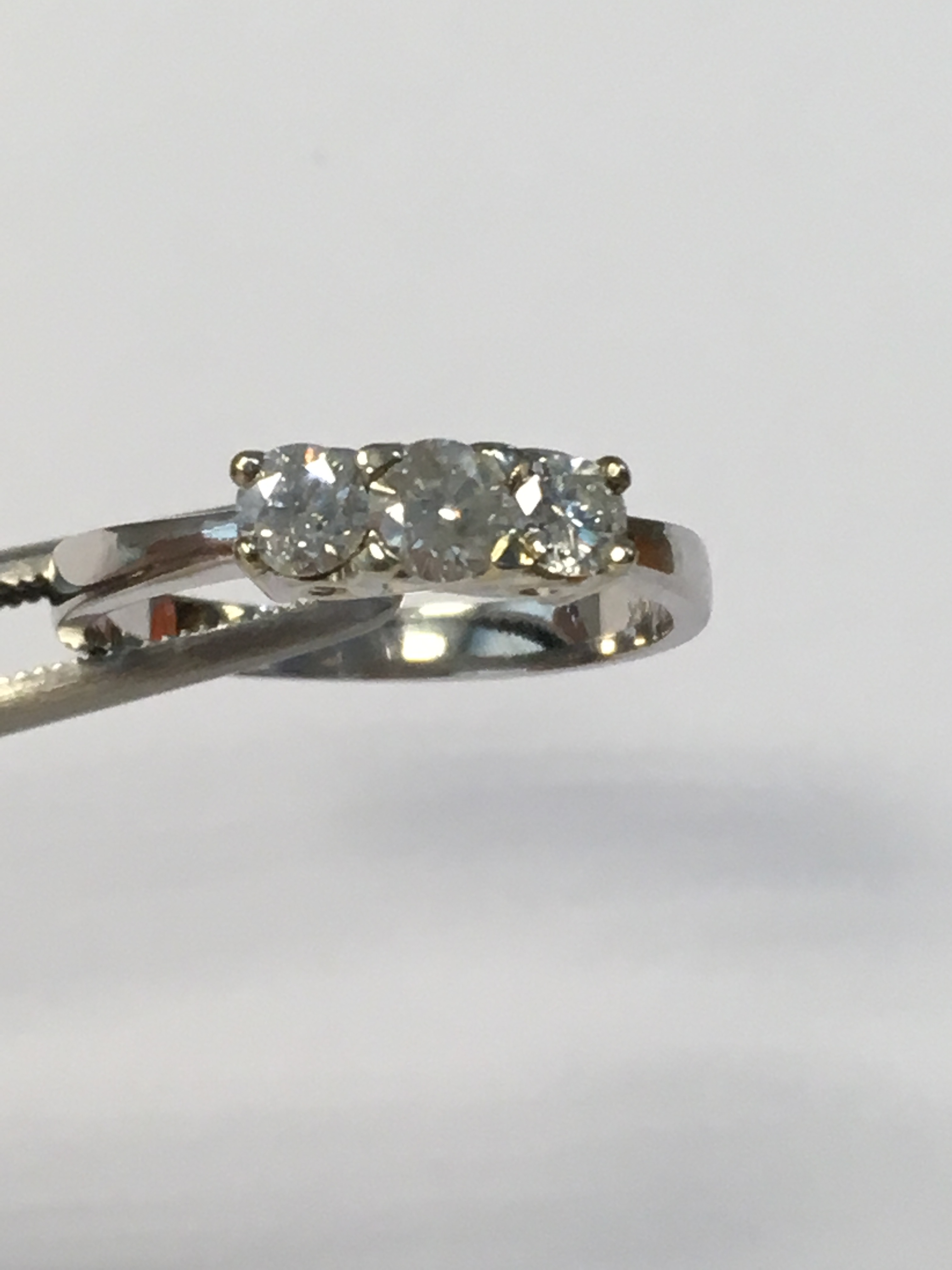 14K White Gold Engagement Ring with 3 set diamonds Hallmoarked - Image 3 of 3