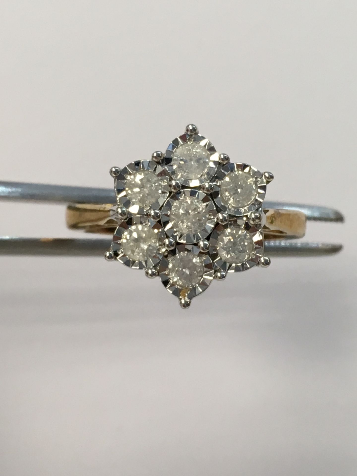 18Ct Gold and Diamond Ring - Image 3 of 3