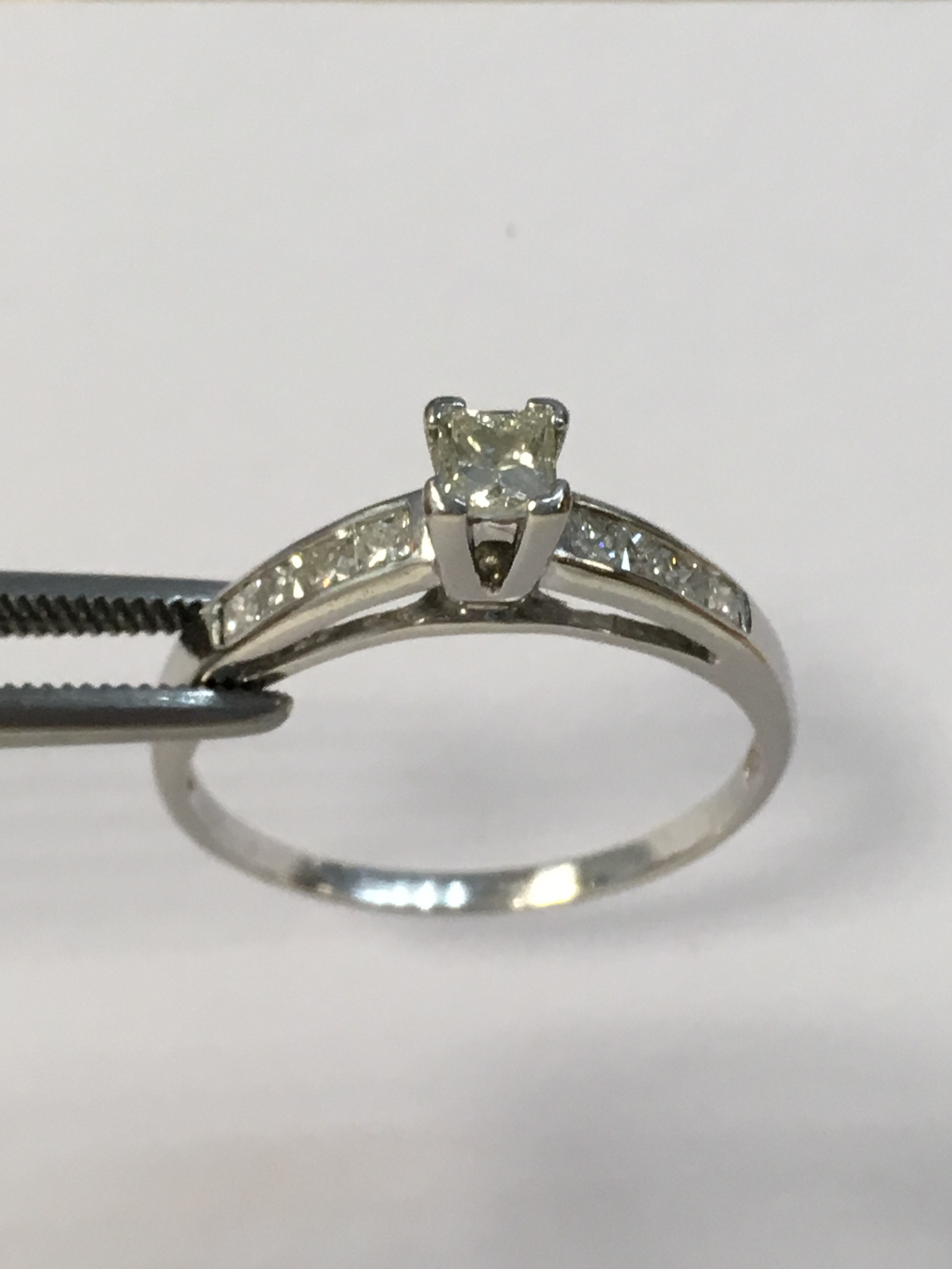 Platinum 950 Diamond Ring with 0.40ct Diamonds - Image 2 of 3