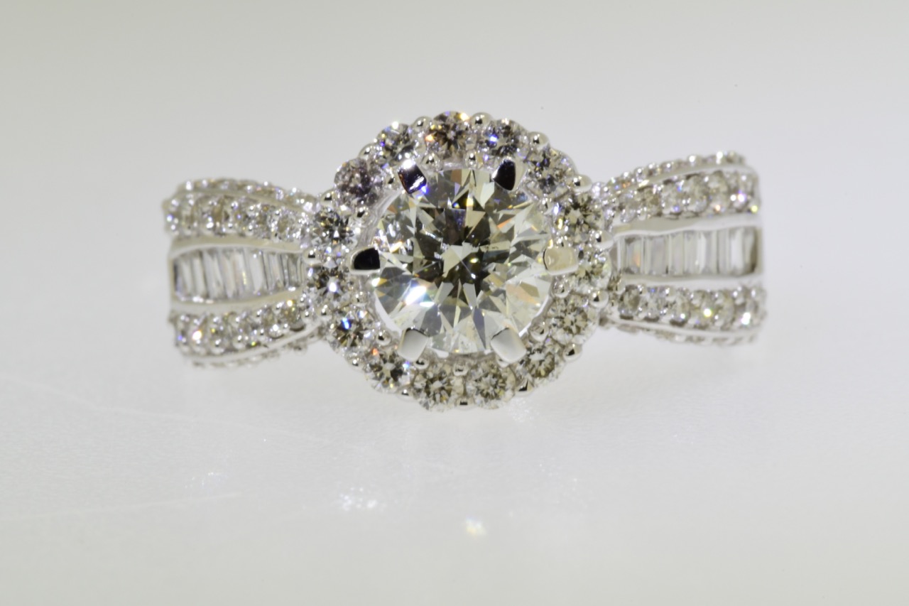 Diamond Ring (VALUATION £8020)