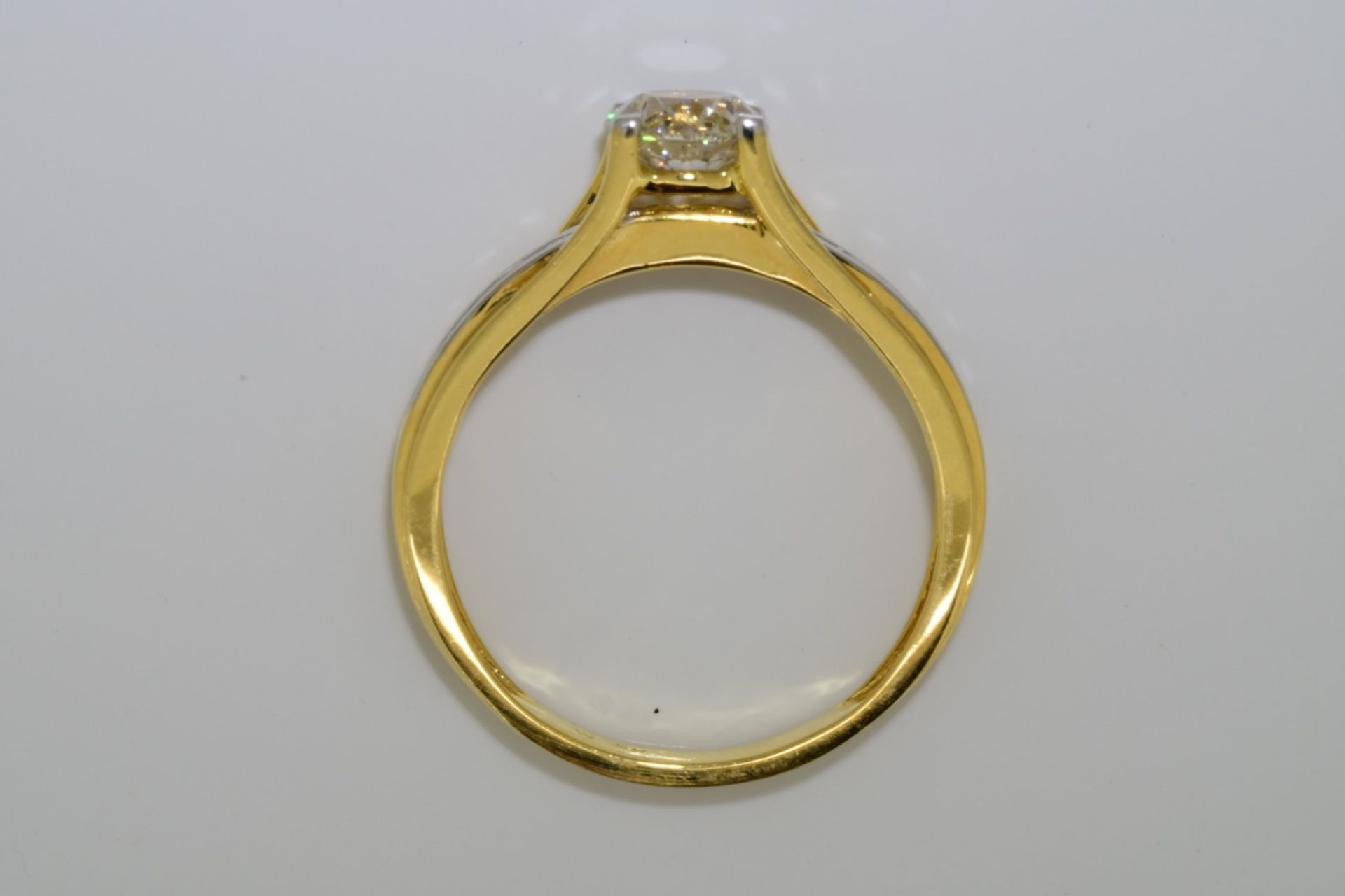 Diamond Ring (VALUATION £7485) - Image 2 of 4
