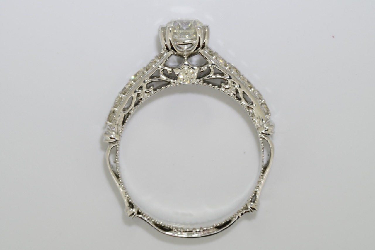 Diamond Ring (VALUATION £7690) - Image 2 of 5