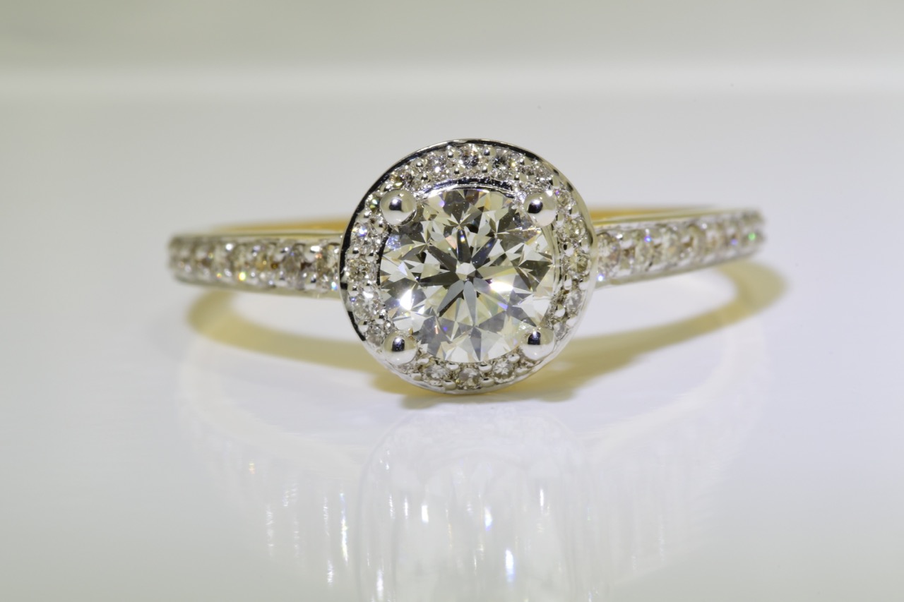 Diamond Ring (VALUATION £7485)