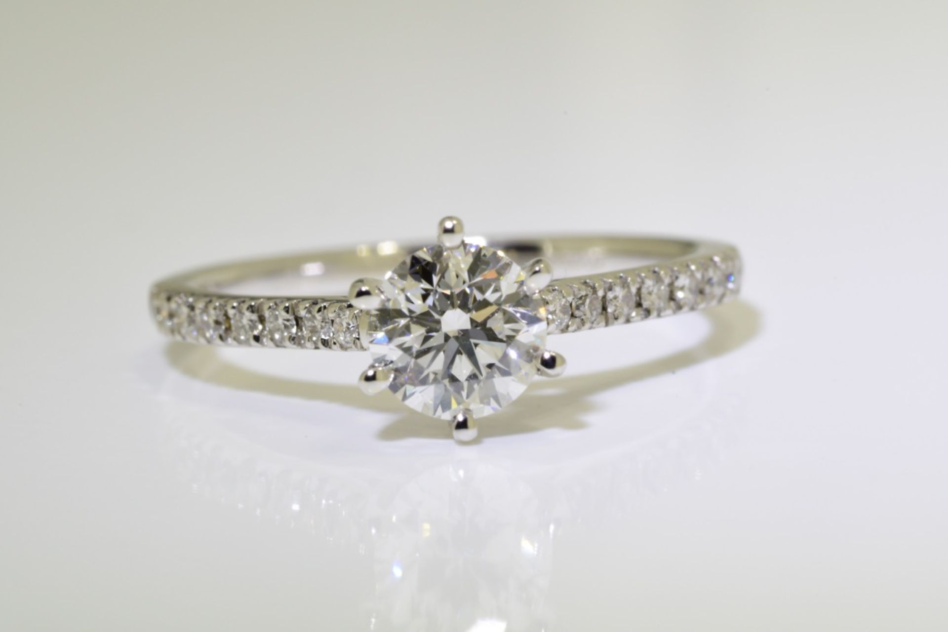 Diamond Ring (VALUATION £9800)