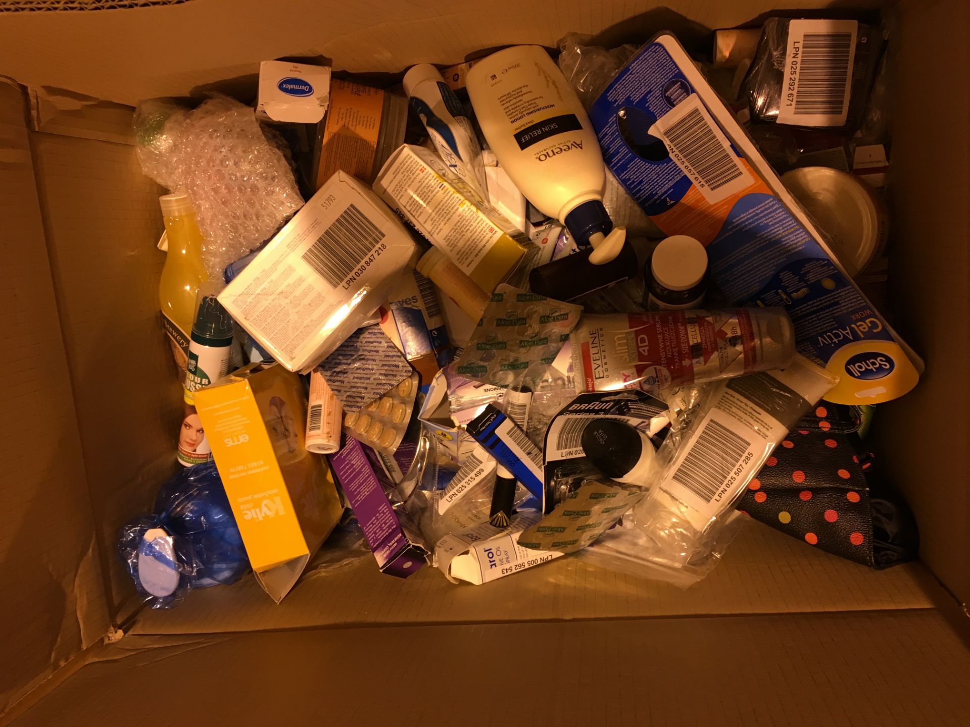 Large Pallet of Health & Beauty Products direct from Amazon Liquidation - Image 8 of 24