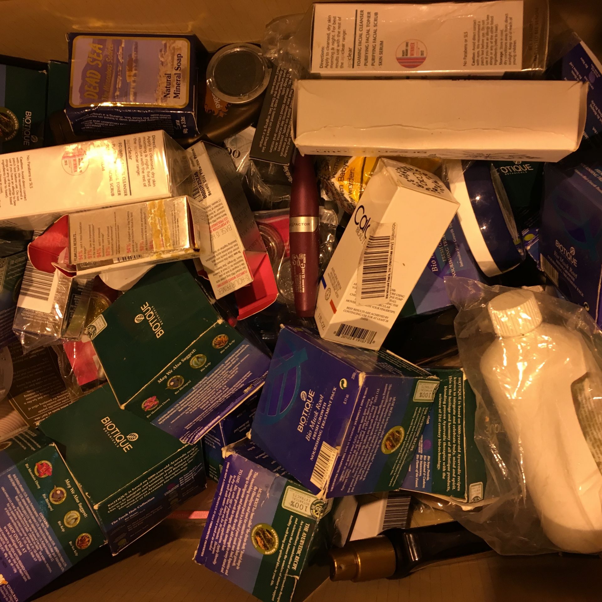 Large Pallet of Health & Beauty Products direct from Amazon Liquidation - Image 16 of 24