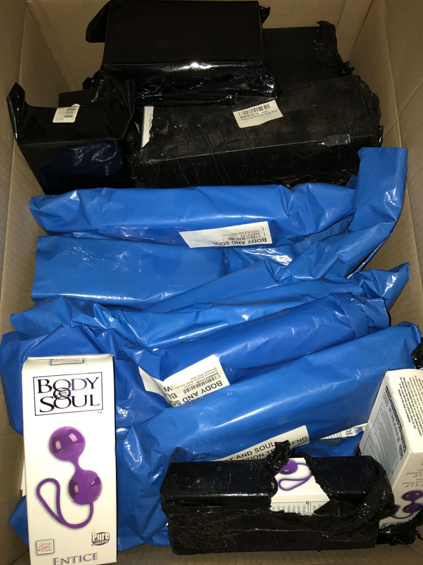 Pallet of Adult Toys - Direct from Amazon Warehouse Deals - Large Pallet - Image 15 of 29