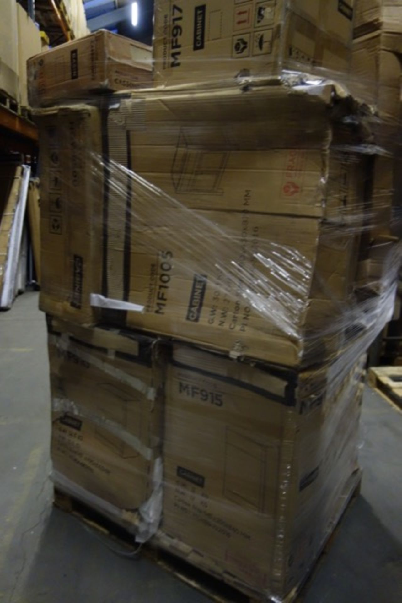 (23) PALLET TO CONTAIN 12 x ITEMS OF VARIOUS BATHROOM STOCK TO INCLUDE: BASIN CABINET, BASIN, TOILET