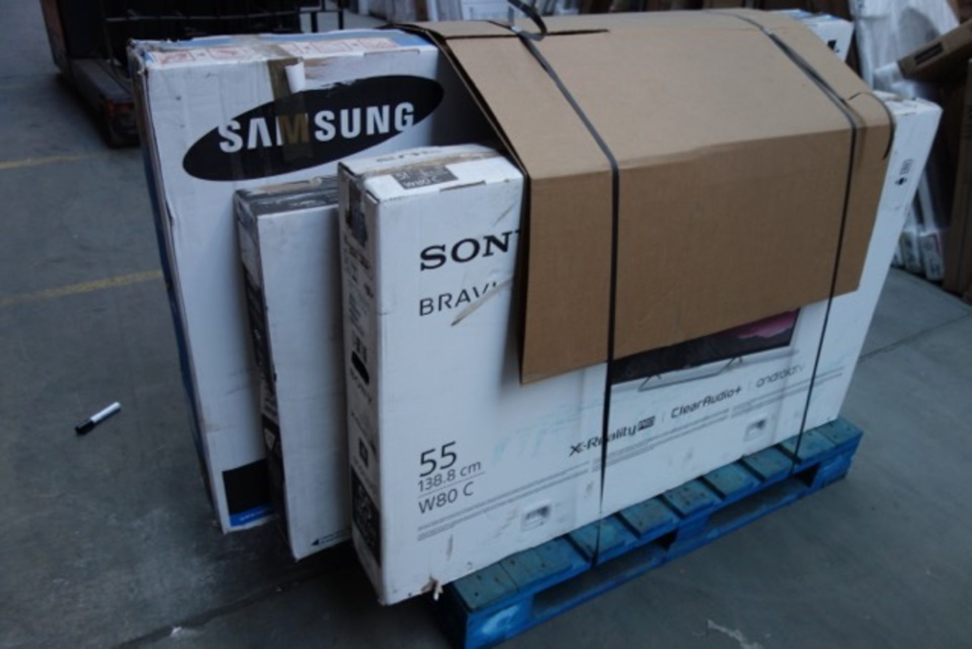 (27) PALLET TO CONTAIN 5 x VARIOUS TV'S TO INCLUDE: SAMSUNG UE55KU670U 55 INCH, LG 55UG870V 55 INCH,