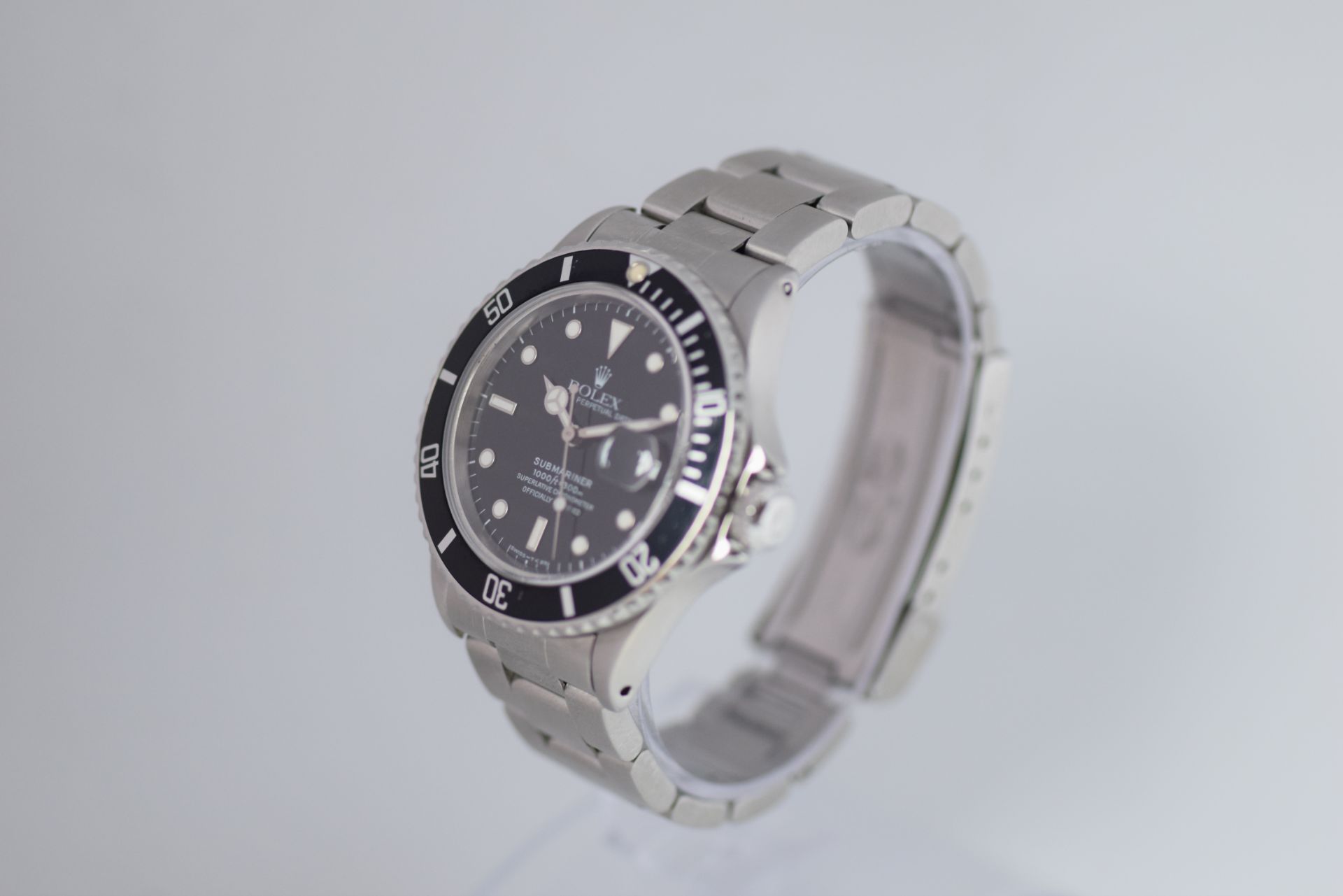 ROLEX 16800 VINTAGE SUBMARINER with ROLEX BOX - Image 3 of 9