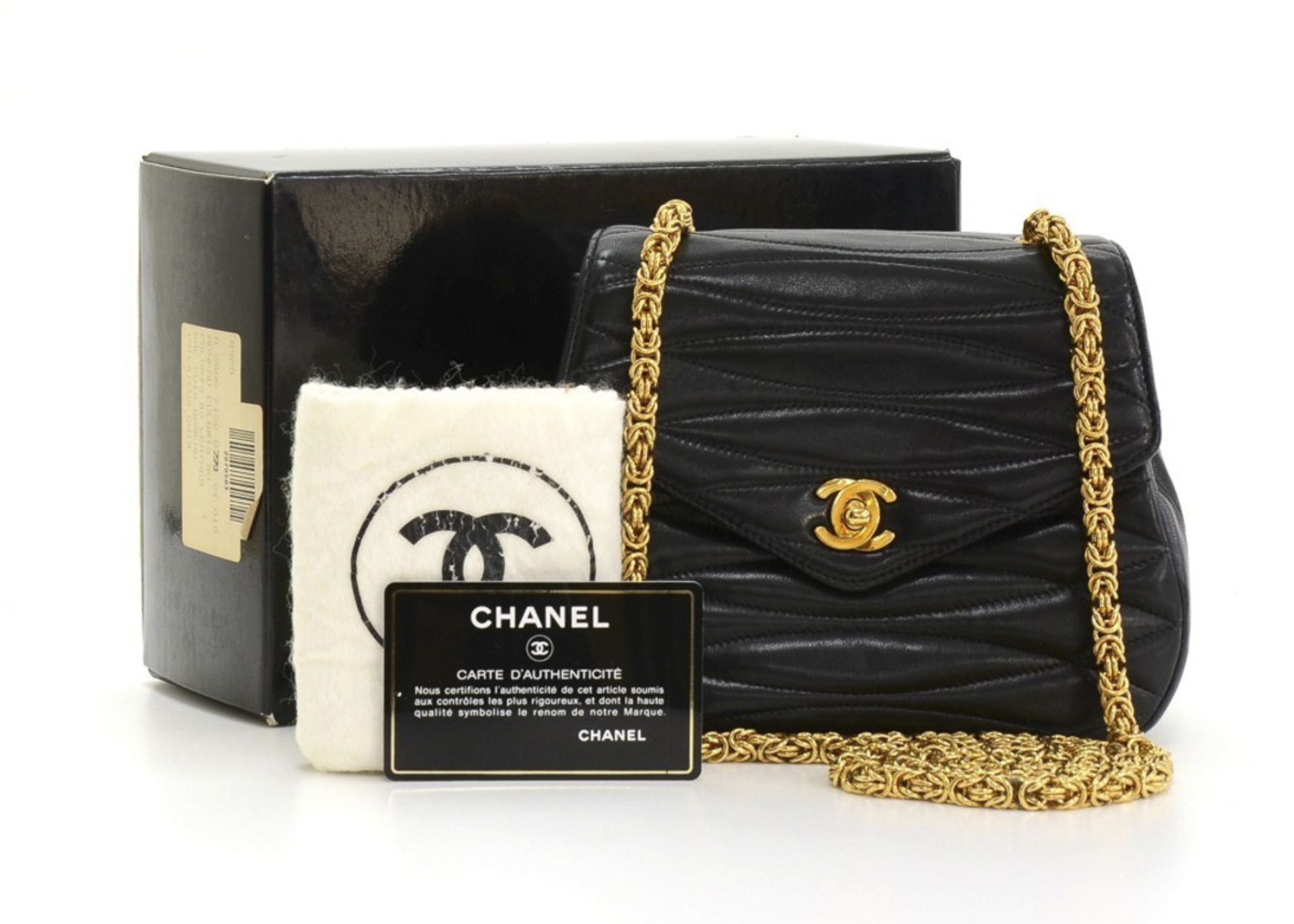 CHANEL, Single Flap Bag - Image 13 of 14