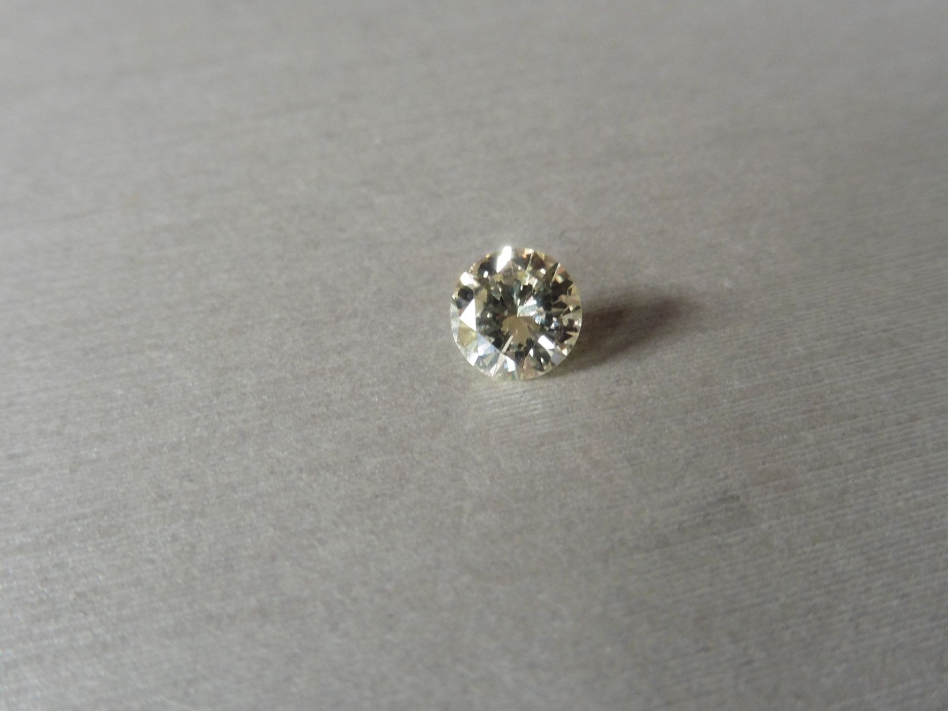 1.08ct loose brilliant cut diamond measuring 6.74 x 3.9mm. K Colour and VS1 clarity. Valued at £ - Image 5 of 6