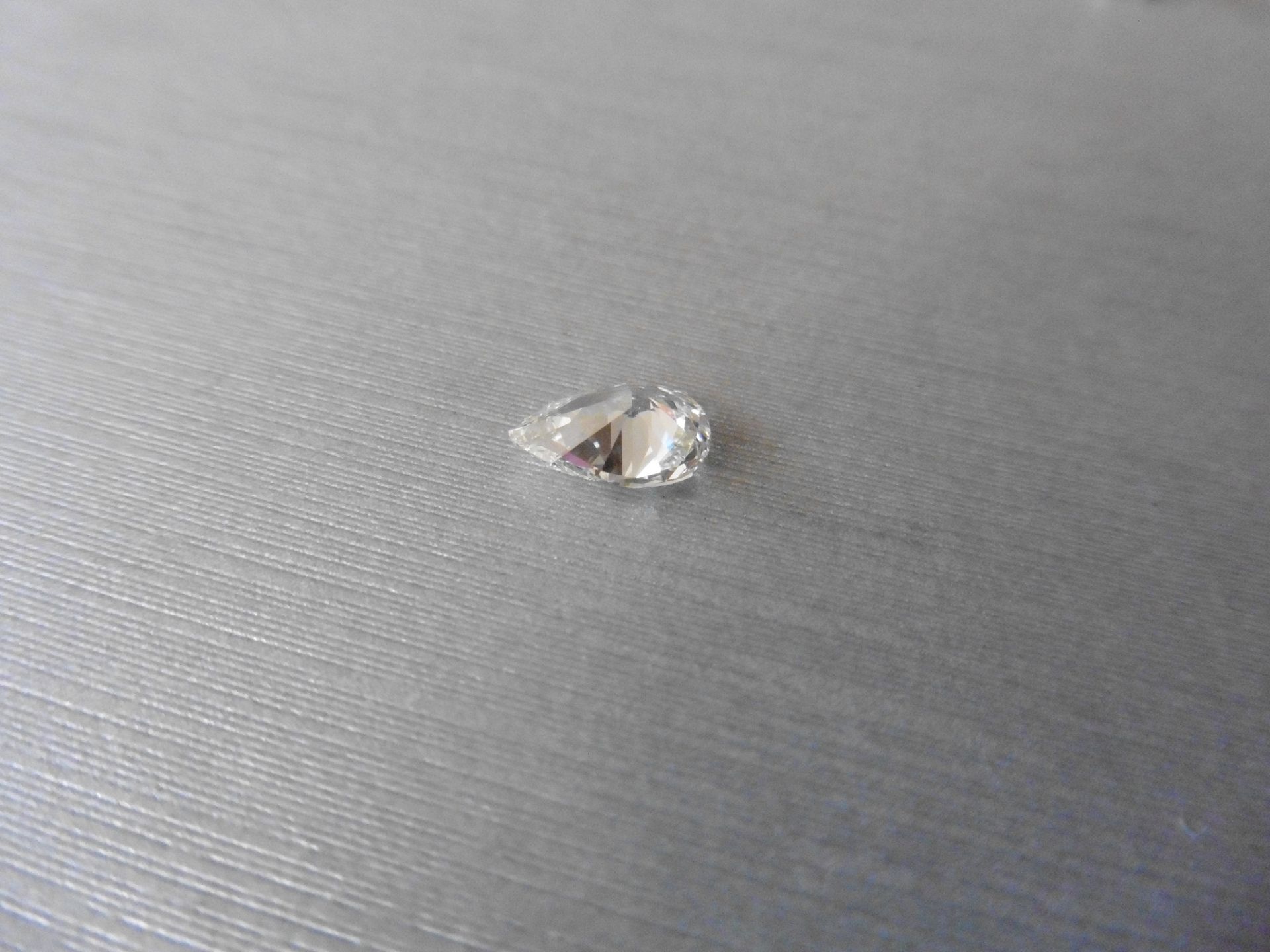 1.47ct single pear cut diamond K colour VS1 clarity. 9.61 x 6.46 x 3.80. Suitable for mounting in - Image 3 of 5