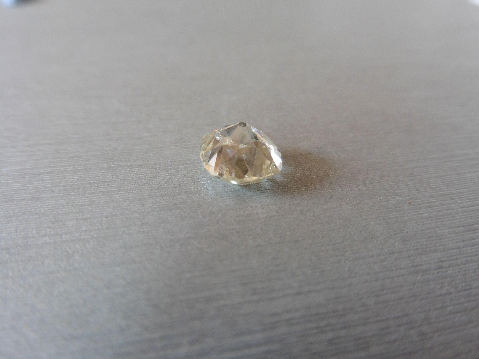 3.45ct single old cut cushion diamond K colour Si2 clarity. Suitable for mounting in a ring or - Image 3 of 5