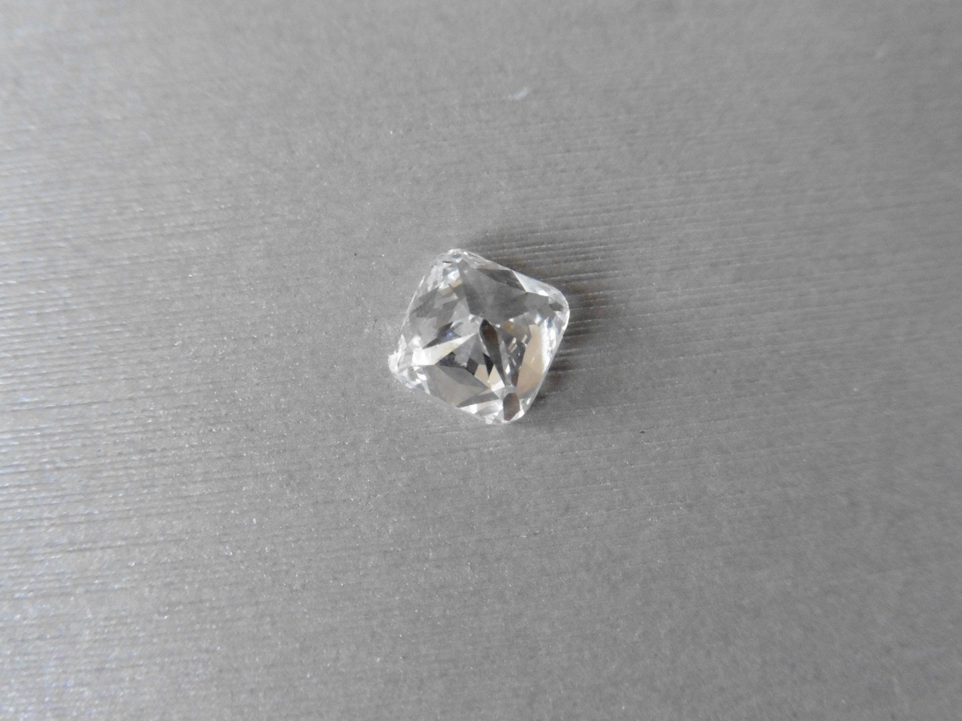 2.53ct single cushion cut diamond F colour VS1 clarity. 7.66 x 7.61 x 5.21mm. Suitable for - Image 4 of 7