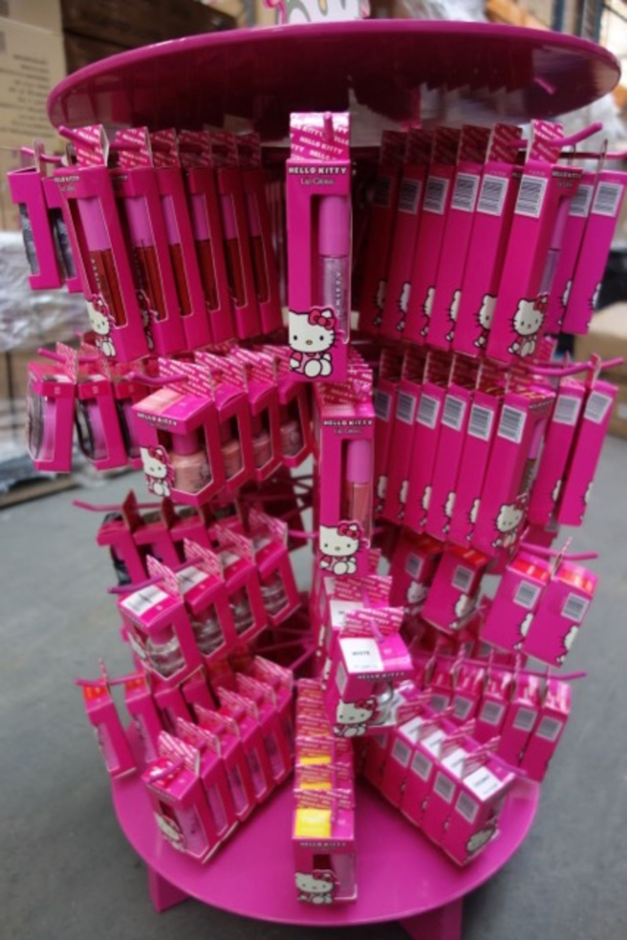 Display Stand Containing Approx. 240 Pieces of Hello Kitty Cosmetics - each with a RRP of £3.50 - Image 8 of 9