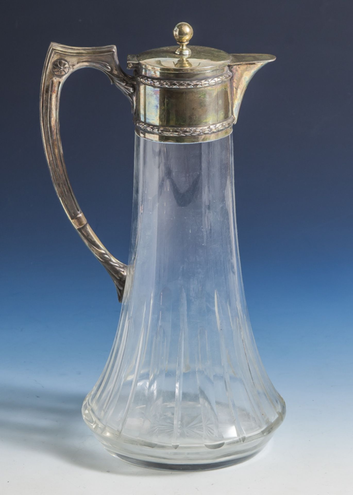 Schenkkanne, klares Glas mit Schliffdekor, Ausguss u. Henkel aus Silber, Punze 800, 20erJahre. H.
