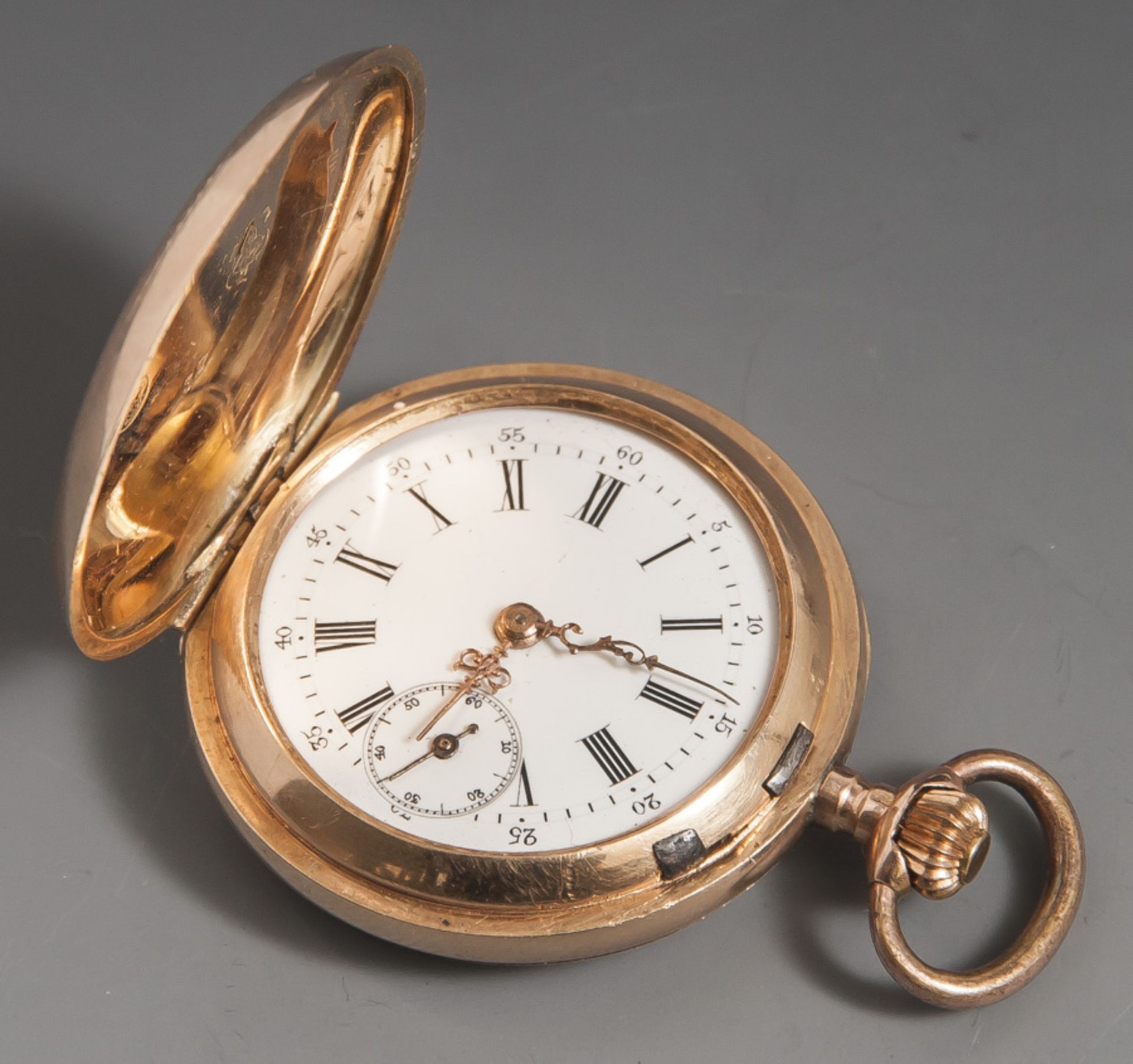 Damenanhängeuhr, Savonette, um 1900, Gelbgold 585, weißes Emailzifferblatt mit römischenStunden