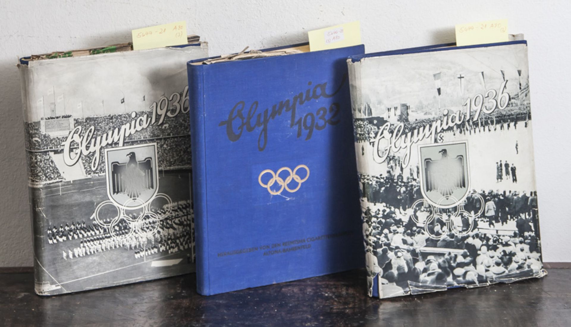 Zigarettenbilderalbum, Drei Bände (blauer Einband m. Schutzhülle), "Olympia Berlin 1936".