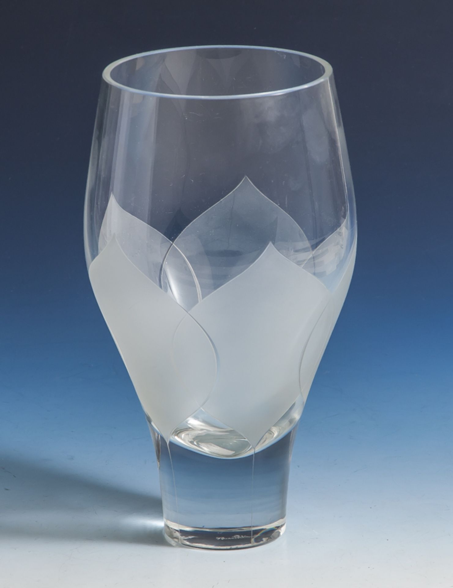 Vase, Rosenthal, 1960er Jahre. Dekor "Lotus". Bauchiger Gefäßkörper zum Rand leichtverjüngt, nach