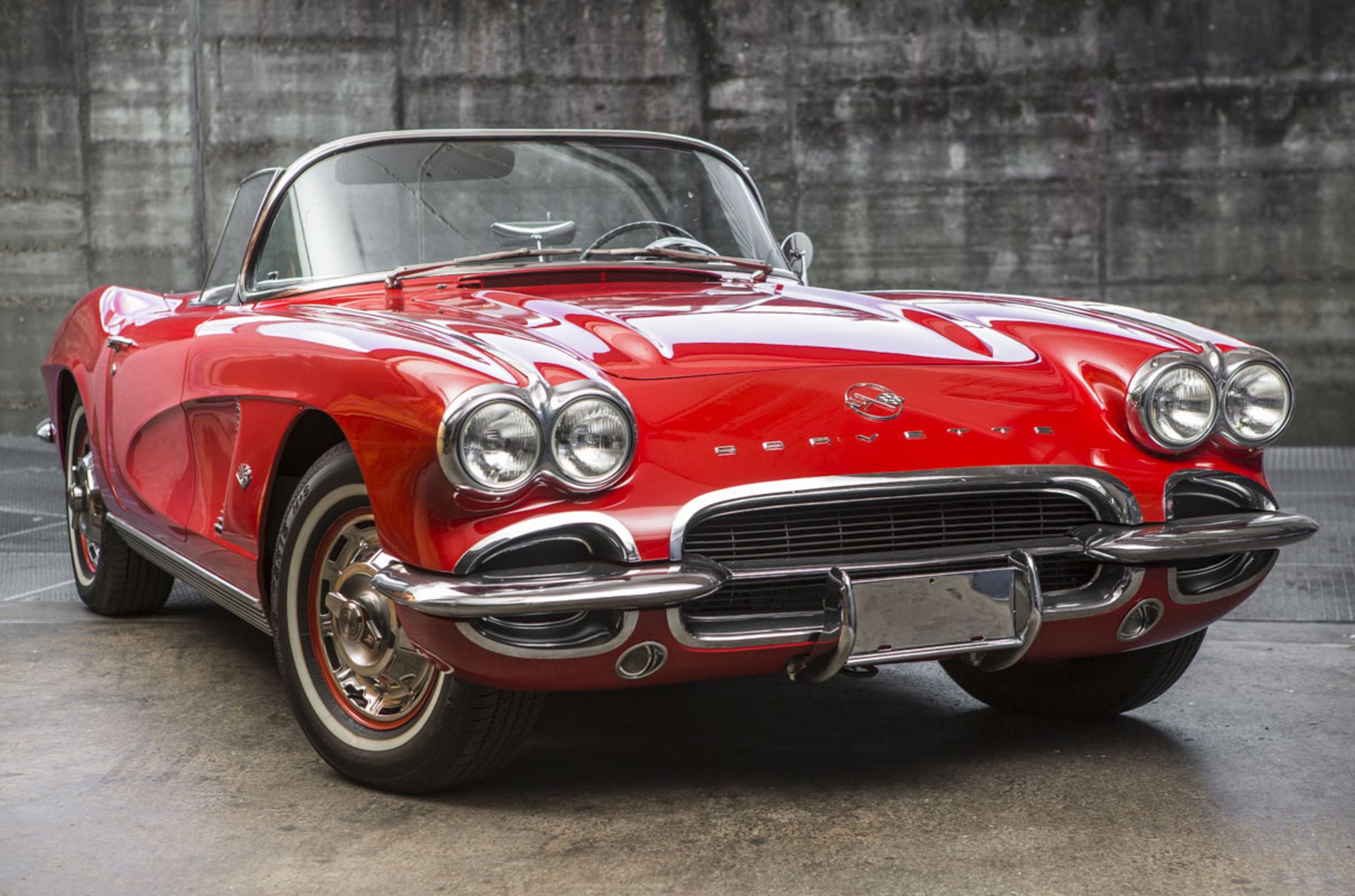 Chevrolette Corvette C1, rot, schwarzes Lederinterieur, BJ 07/1961, 5,4l V8, 200PS, Import2013