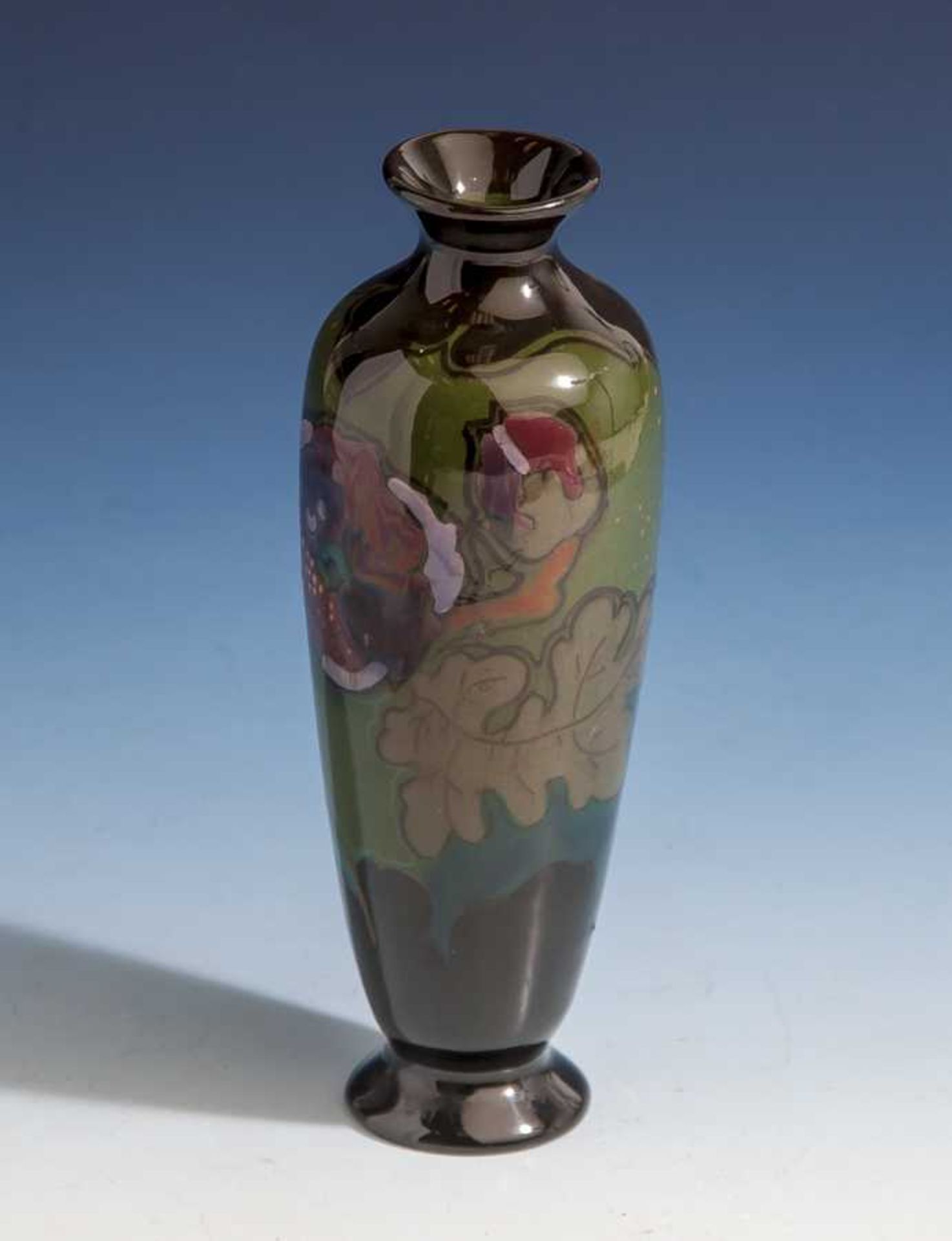 Kleine Keramikvase, Arnehm, Holland, um 1910/20, auf Unterboden bez. GH 49 Palmet Arnhem.Schlanke,