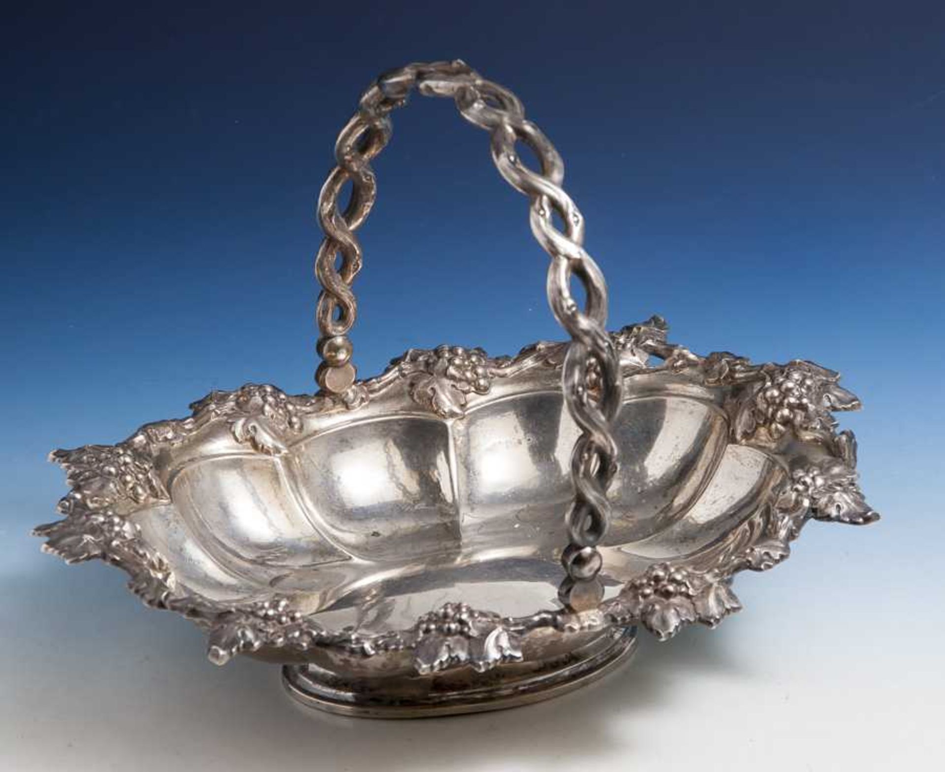Henkelschale, Silber, Mitte 19. Jahrhundert, o. Punze, ovale, vertiefte Form, die