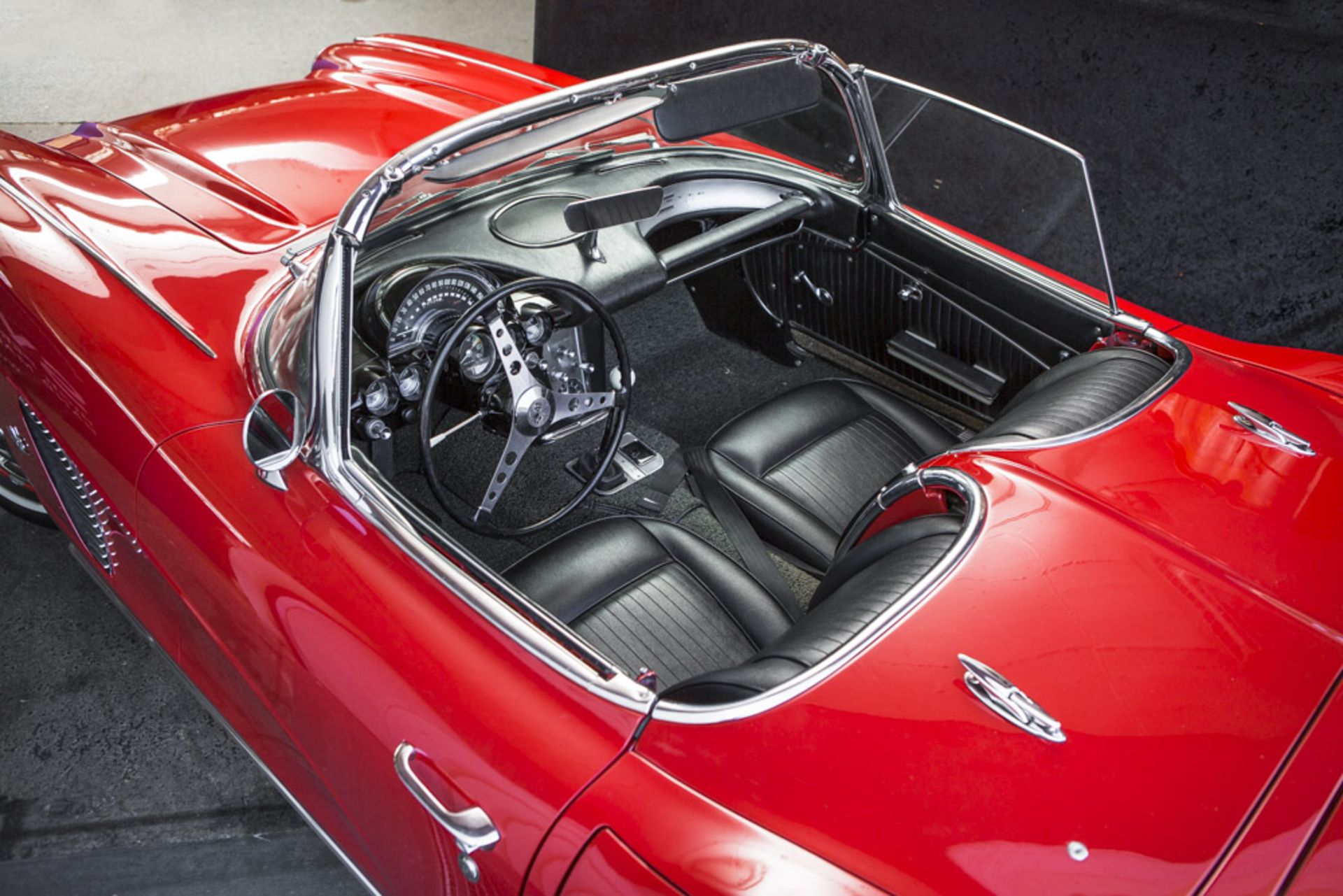 Chevrolette Corvette C1, rot, schwarzes Lederinterieur, BJ 07/1961, 5,4l V8, 200PS, Import2013 - Image 2 of 2