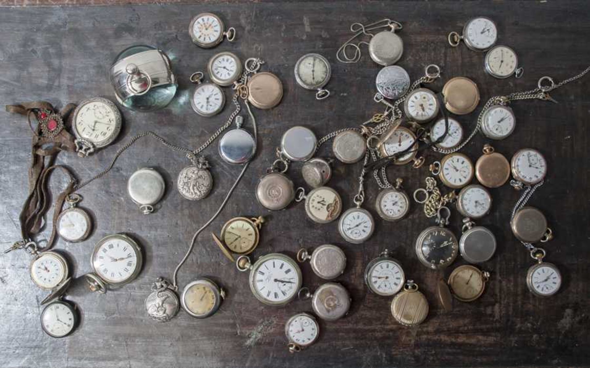 Großes Konvolut von 84 verschiedenen Taschenuhren, 19./20. Jahrhundert, teils hochwertig.