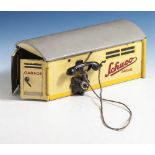 Schuco Garage Nr. 1500, mit Telefon, Türöffner funktionsfähig, bespielt. H. ca. 6,5 cm, L.ca. 15,5