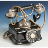 Altes Telefon, Dänemark, wohl um 1900, KTAS, Unterboden u. Sprechmuschel bez. "KjøbenhavnsTelefon