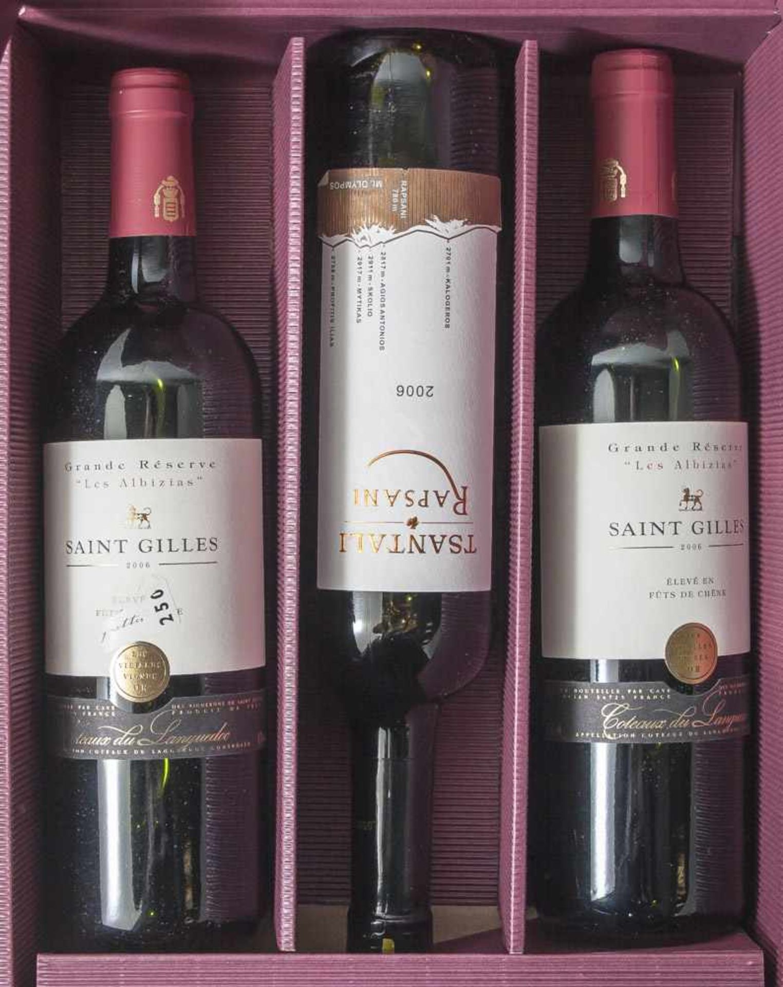 Konvolut von 6 Weinflaschen, darunter: a) 2x 2006er Saint Gilles, Grand Reserve LesAlbizias Élevé En