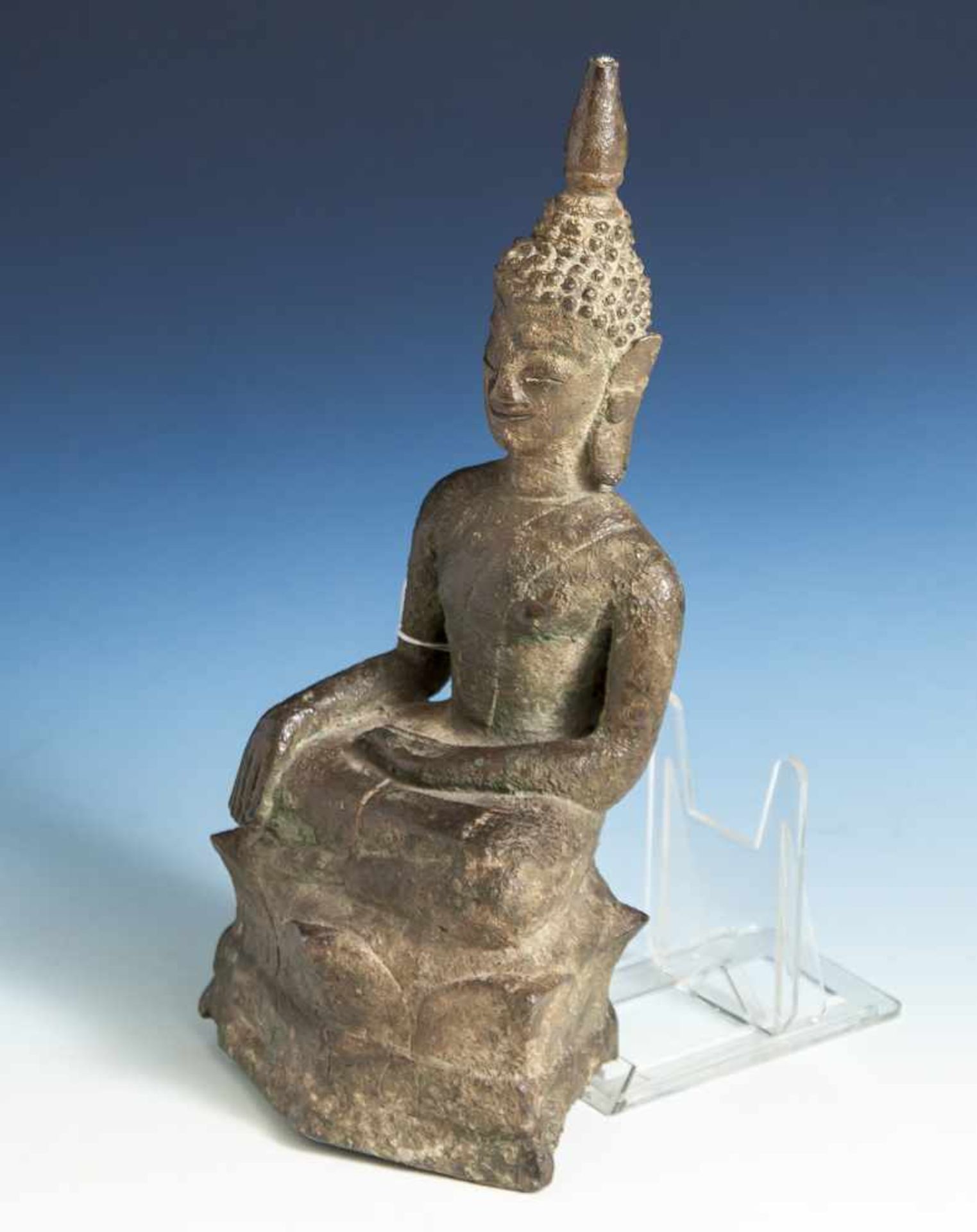 Sitzender Buddha, Geste der Erdberührung "Bhumisparsha Mudra", Bronze, im Diamantsitz