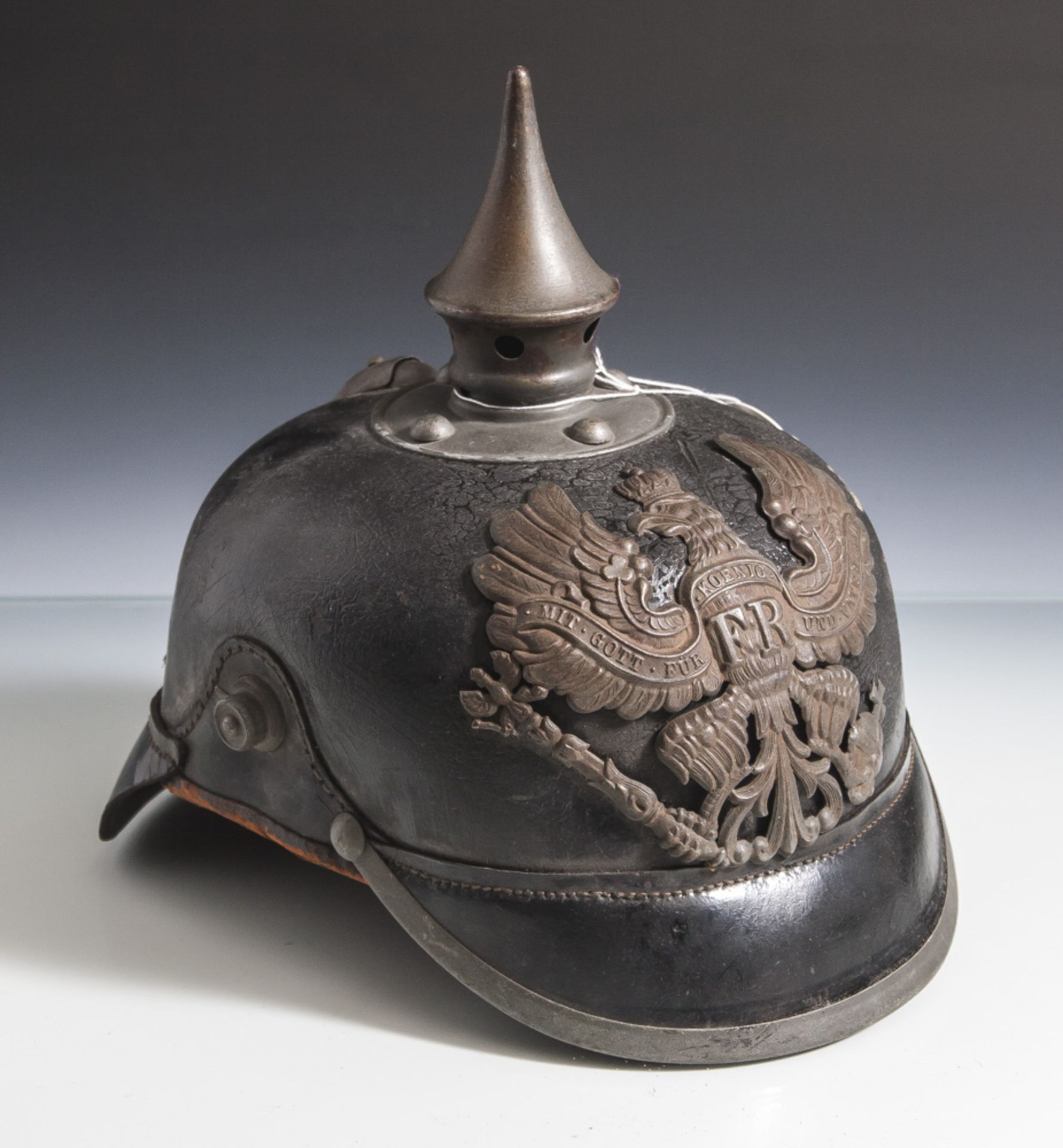 Pickelhaube, Preußen Inf. Mannschaft, um 1900 bzw. Stempel innen 1915. Org. Adler