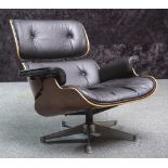 Lounge Chair Design Charles und Ray Eames, 60/70 er Jahre, Palisanderholz mit schwarzemLeder. Guter,