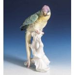 Porzellan-Tierplastik, Papagei auf Baumstumpf, Ens, blauer Mühlenstempel Germany,Porzellan, auf