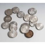 Konvolut von 17 BRD-Sondermünzen, vz-ss, darunter 6x 10 DM u. 11x 5 DM. 10 DM: a) 4x"Olympiade