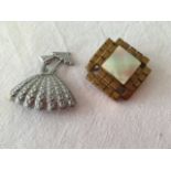 2 Costume Jewellery Brooches