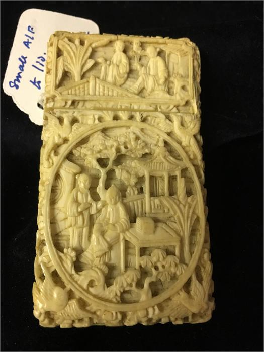 A small Chinese ivory card case - Image 2 of 2