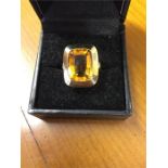 A citrine ring set in gold (stamped 585) total weight 6.6 g