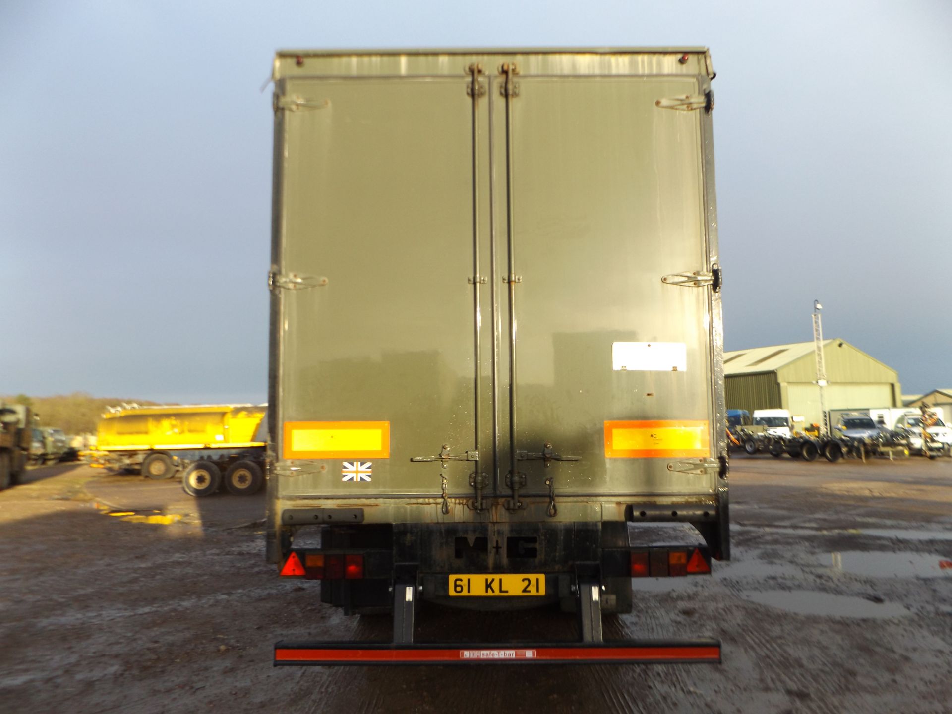 M&G Twin Axle Curtain Sider Trailer with Boalloy Body - Image 6 of 16