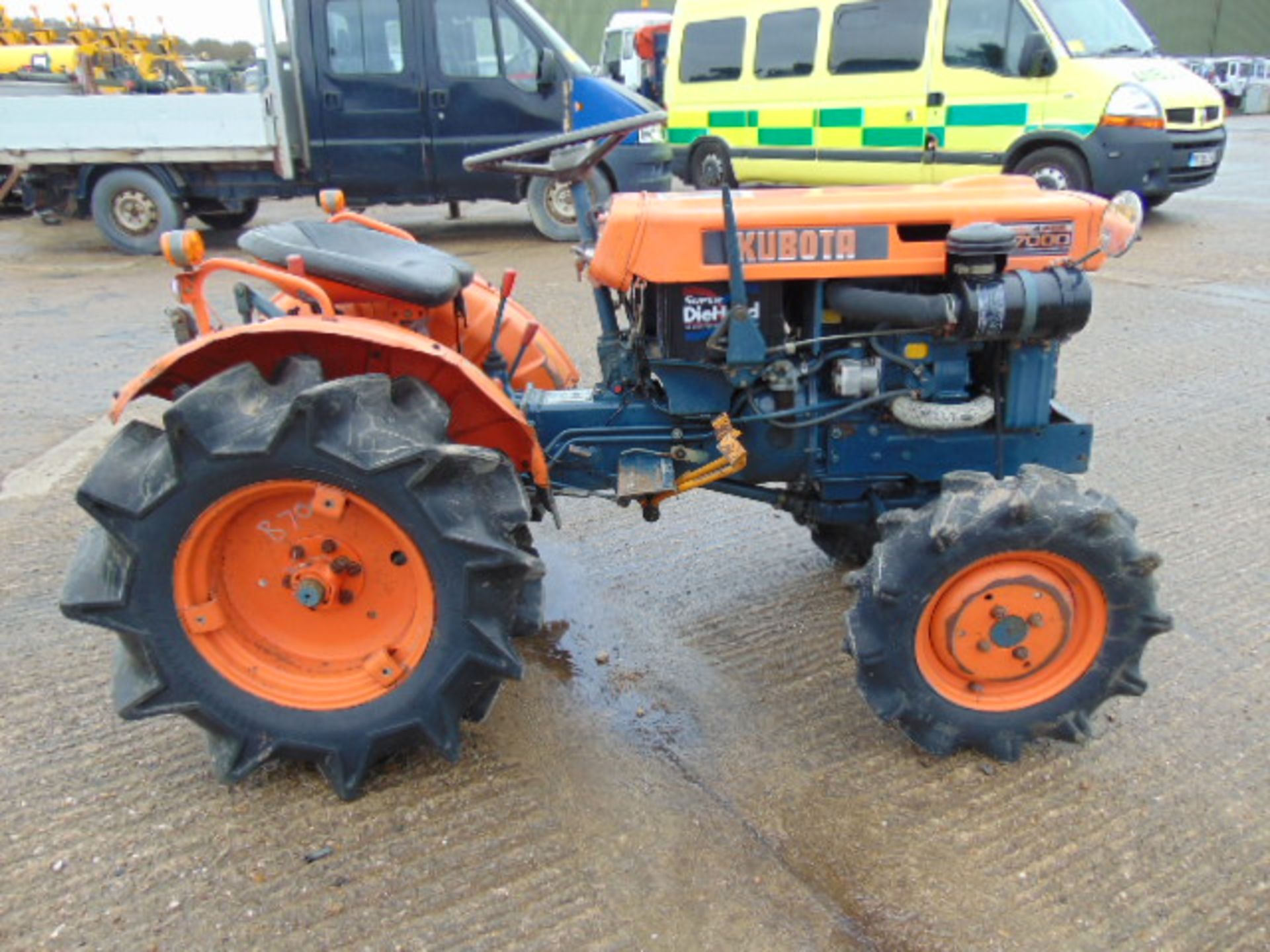 Kubota B7000 4WD compact tractor - Image 6 of 14