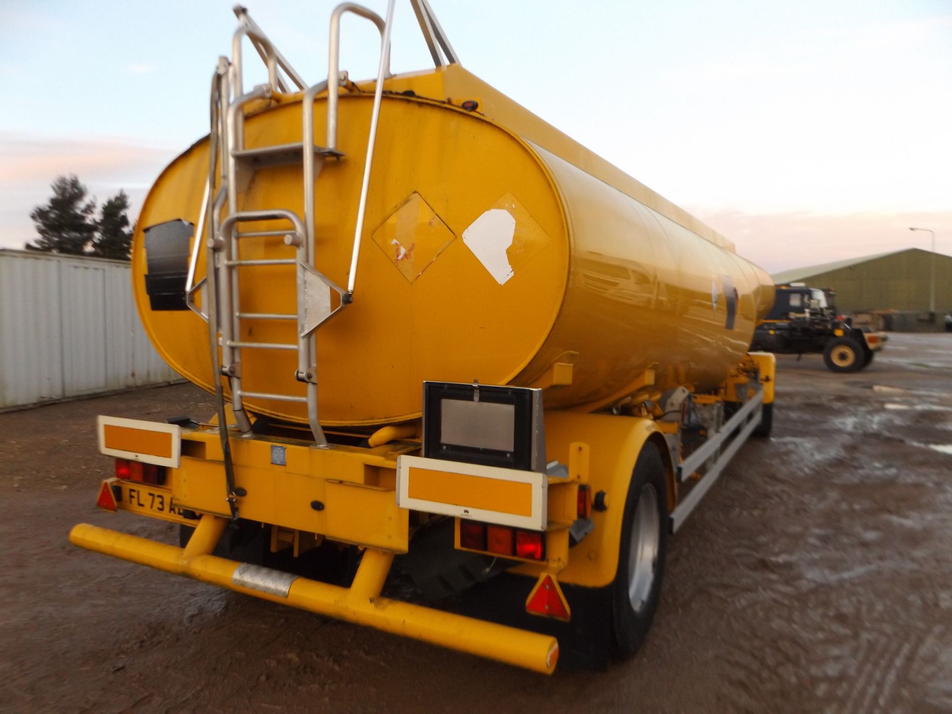 24000 Ltr Twin Axle Fluid Transfer Tanker Trailer - Image 5 of 15