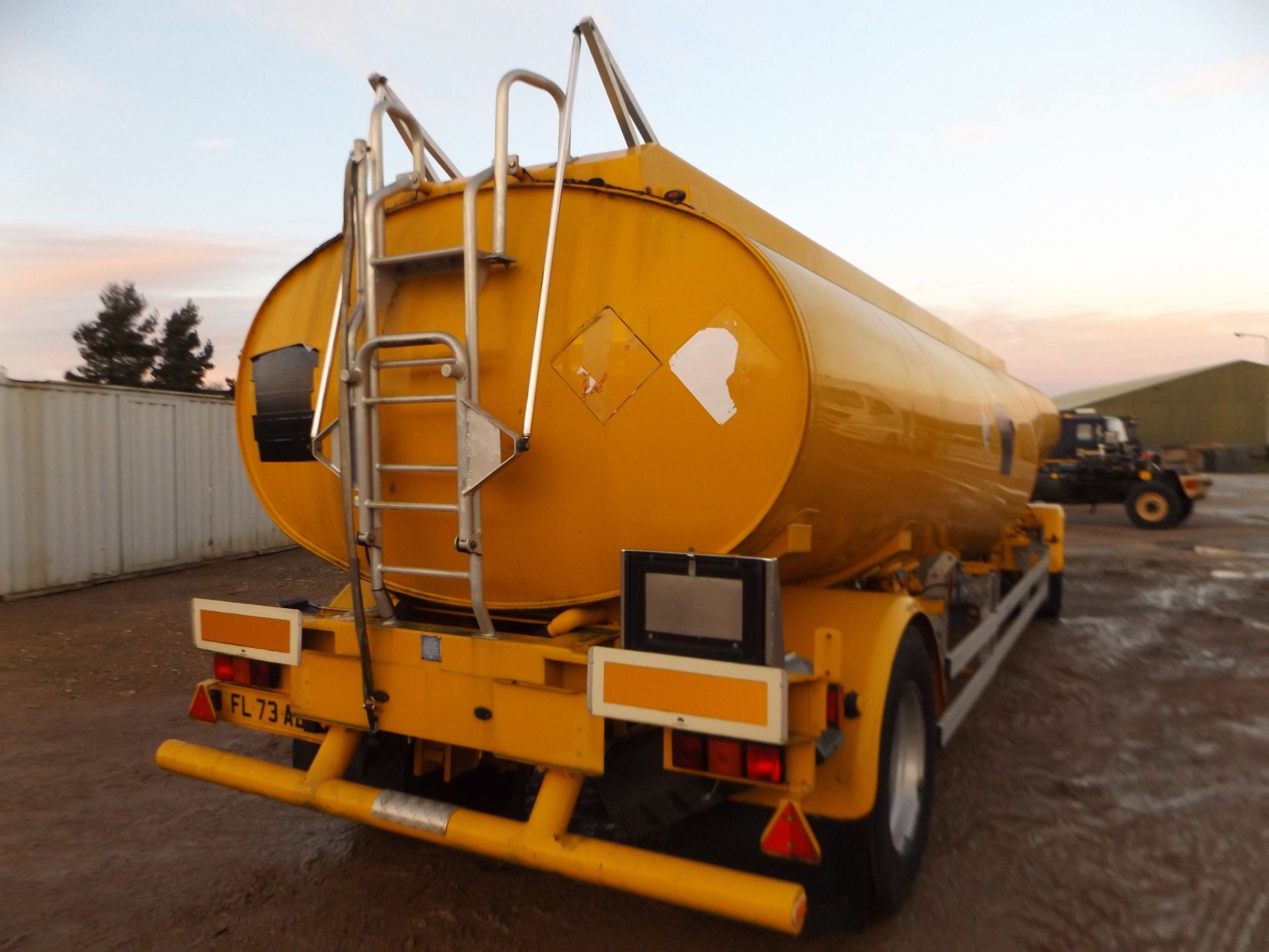 24000 Ltr Twin Axle Fluid Transfer Tanker Trailer - Image 4 of 15