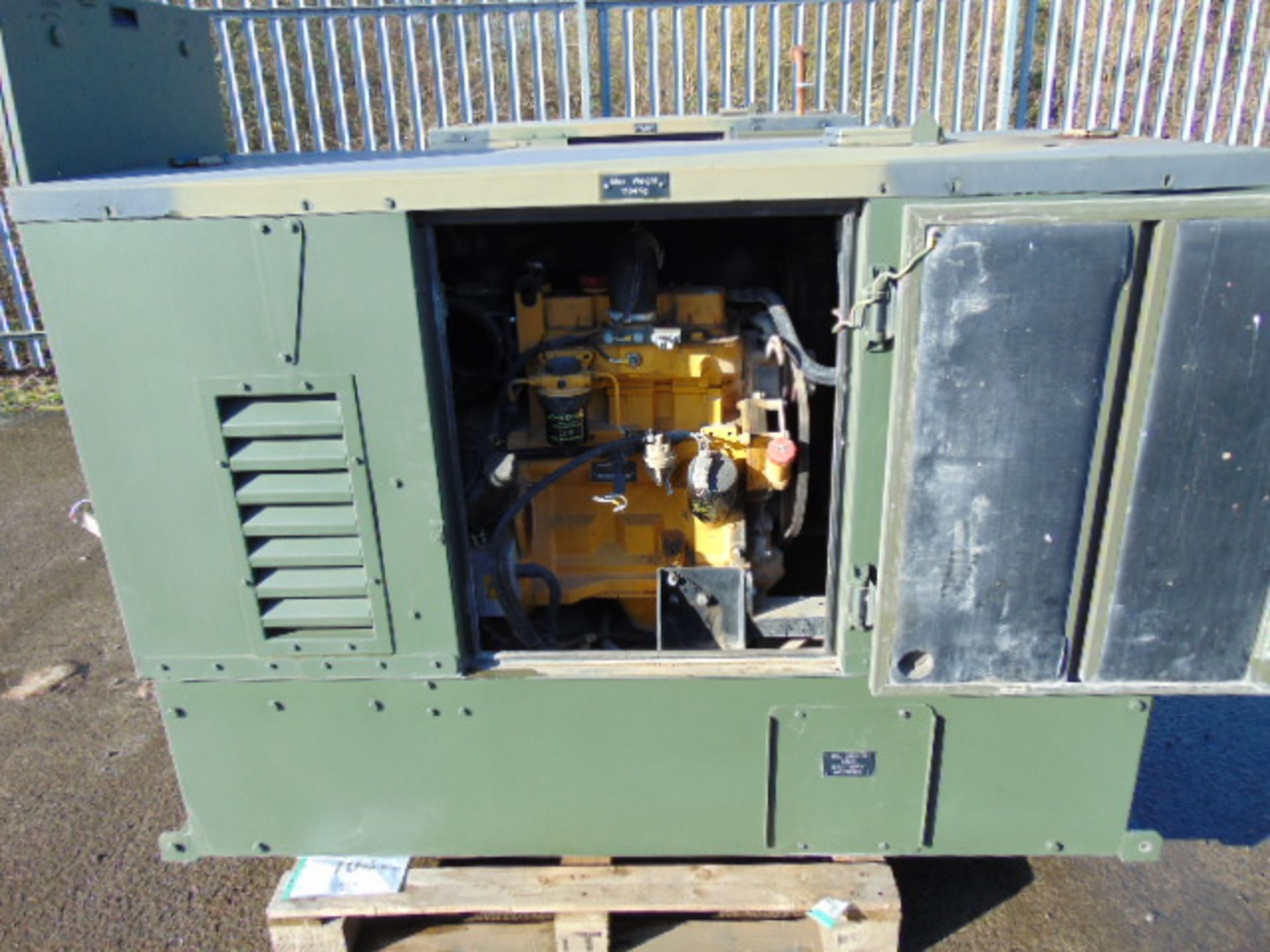 Harrington 28.7 KVA 3 phase Diesel Generator - Image 2 of 9