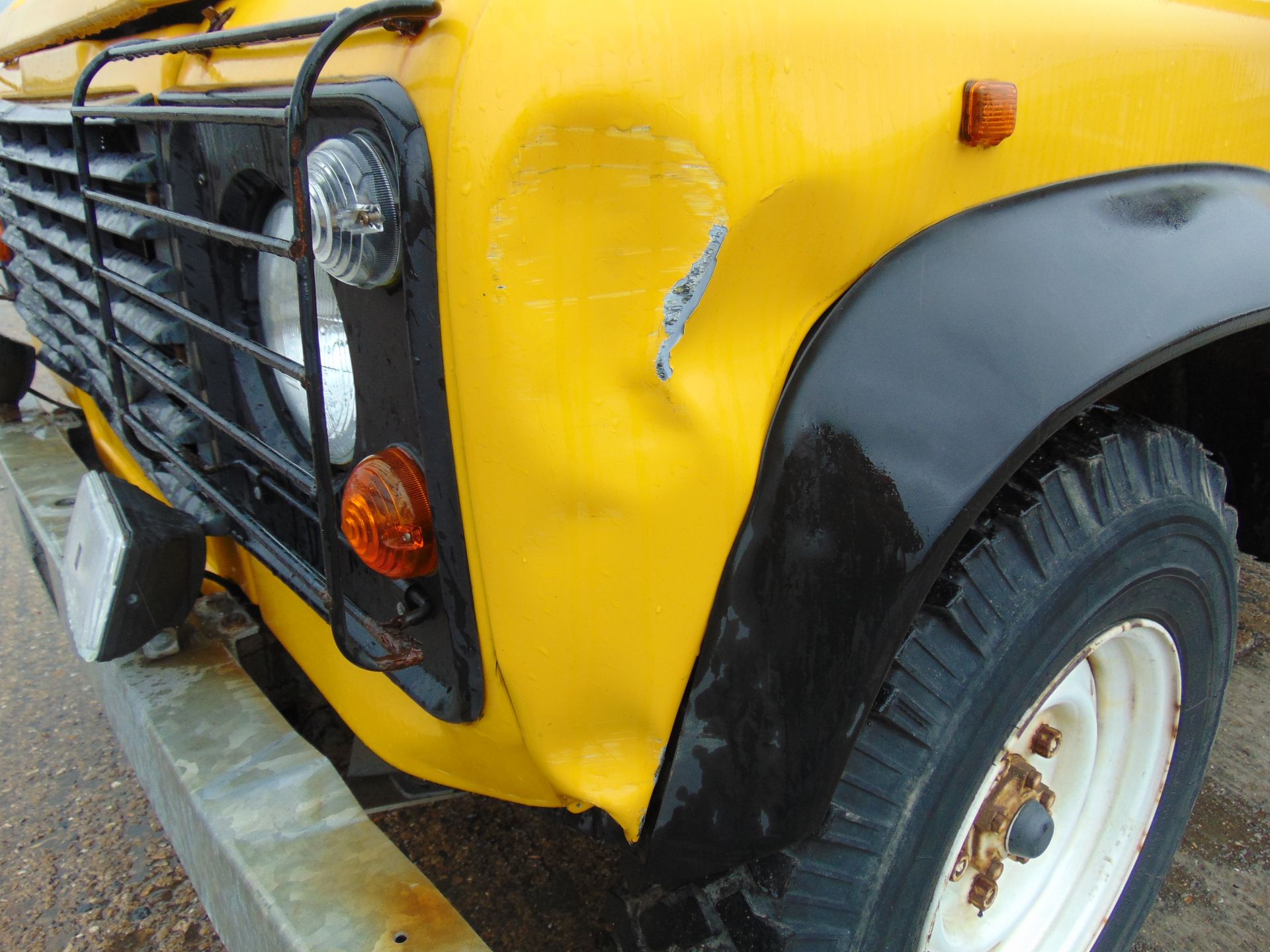 Land Rover Defender 110 Hard Top 300TDi - Image 13 of 19