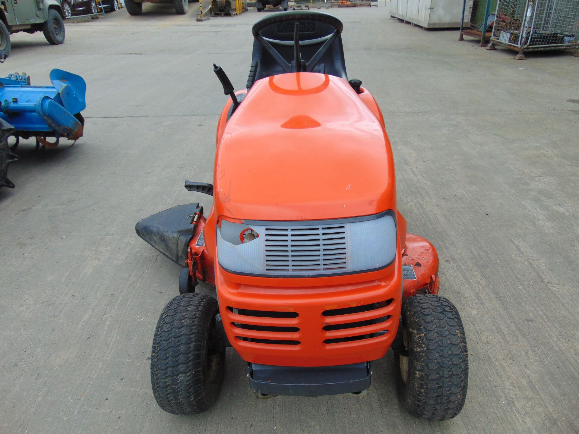 KUBOTA T 1560 RIDE ON MOWER - Image 2 of 11