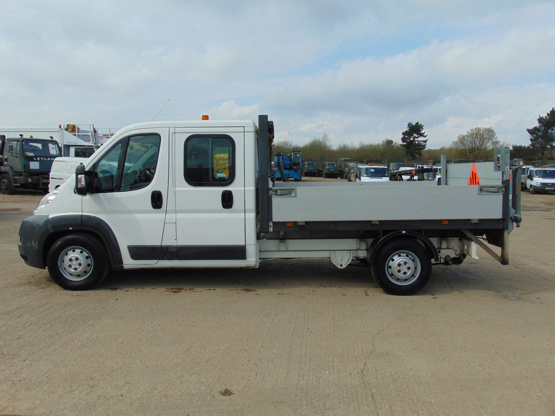 Citroen Relay 7 Seater Double Cab Dropside Pickup - Image 4 of 16