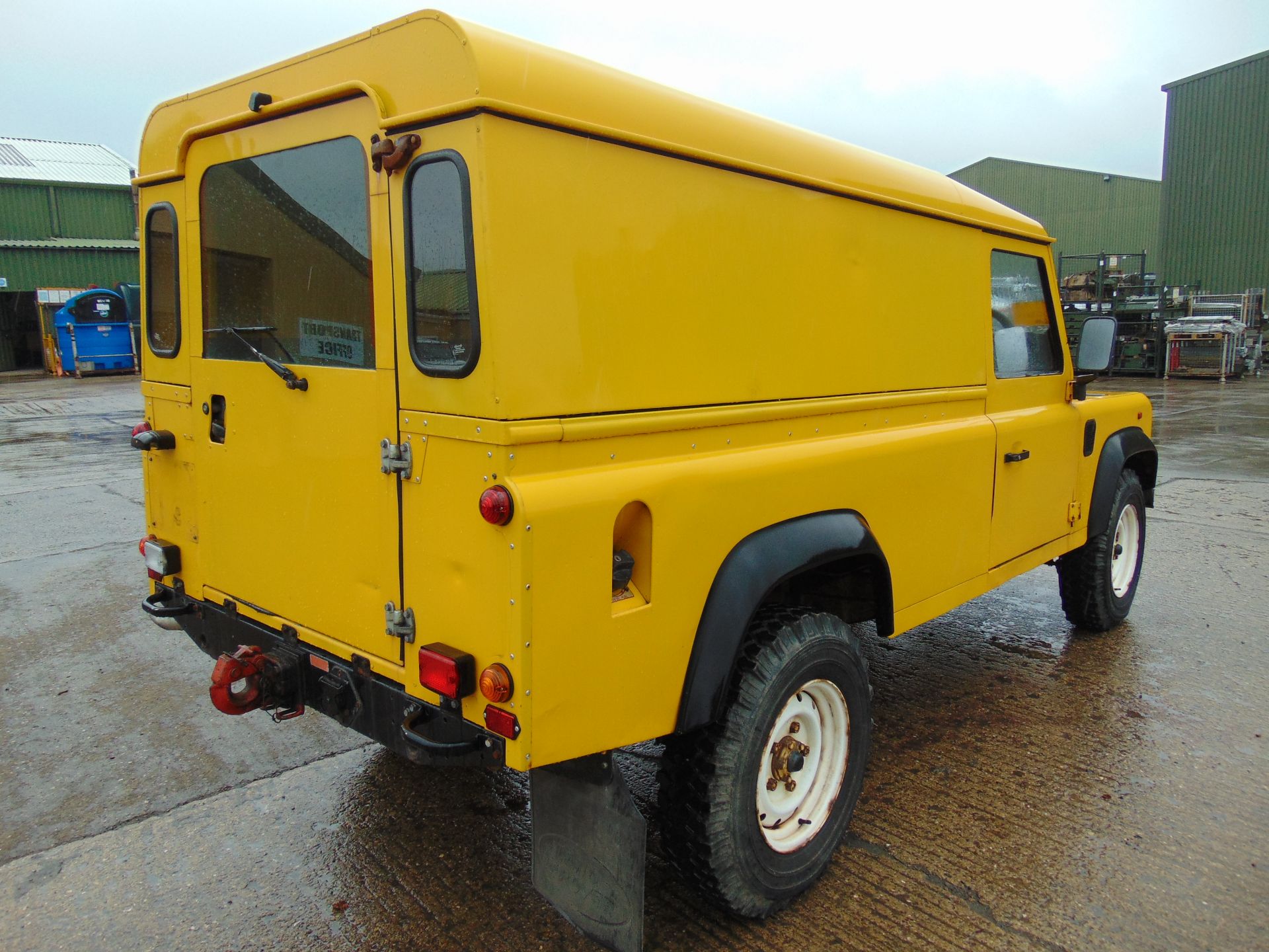 Land Rover Defender 110 Hard Top 300TDi - Image 8 of 19